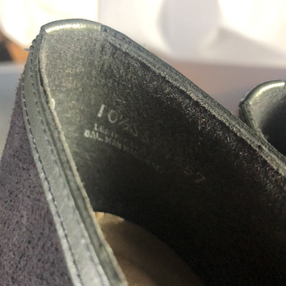 California Magdesians Silver Suede Flats size 10 1/2 - Picture 11 of 11